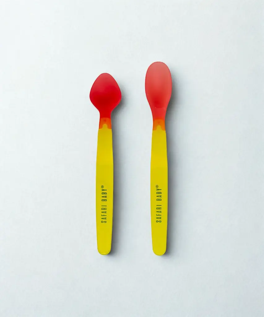 safari changing color spoons  yellow.webp